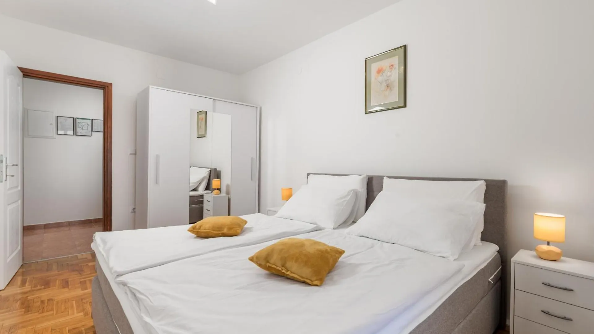 Apartment Kety Krk Town Croatia
