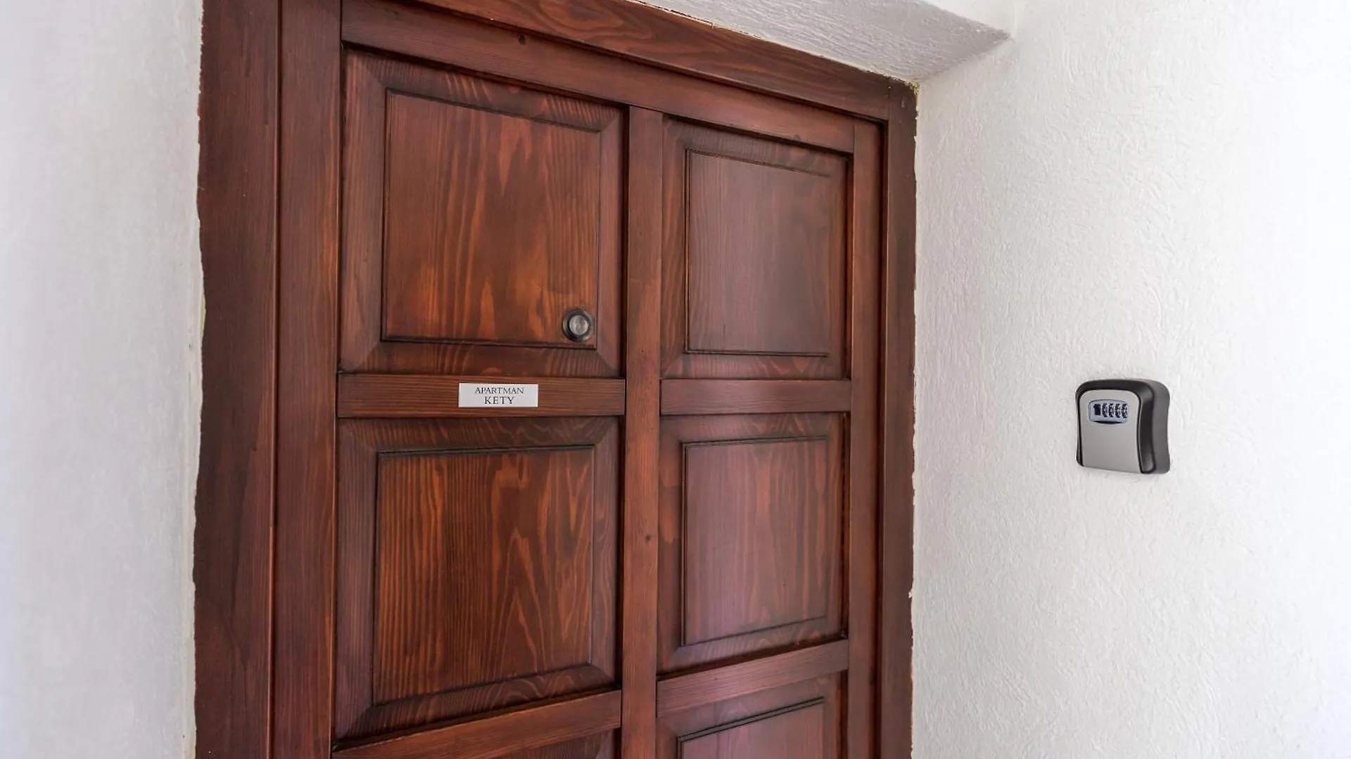 Apartment Kety Krk Town