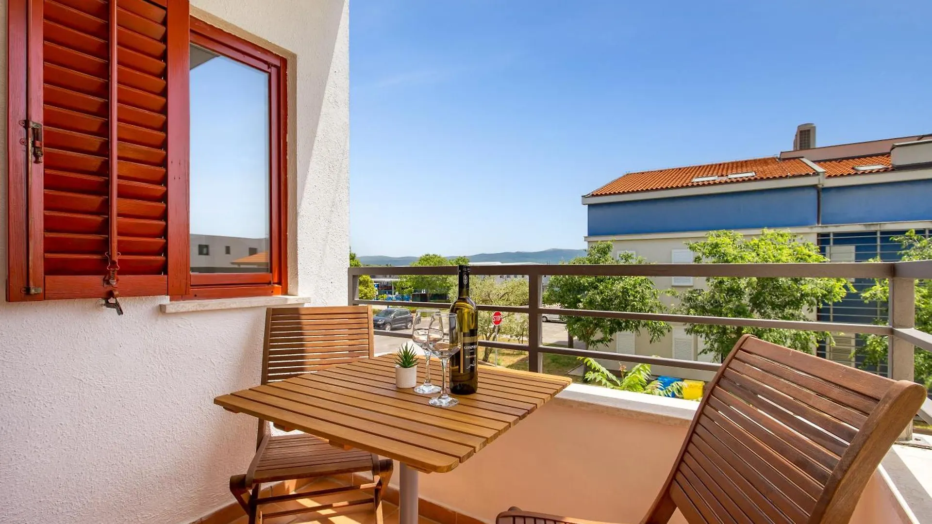 Apartment Kety Krk Town